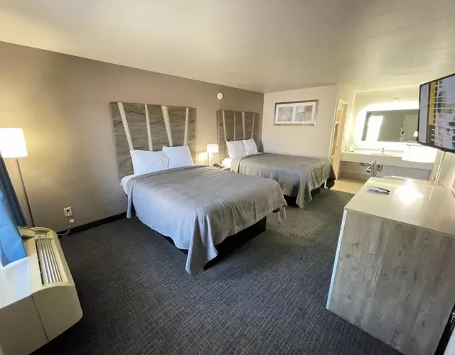 Excellent Inn & Suites