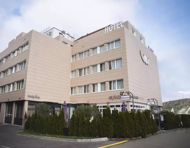 My Home Hotel - Free Parking
