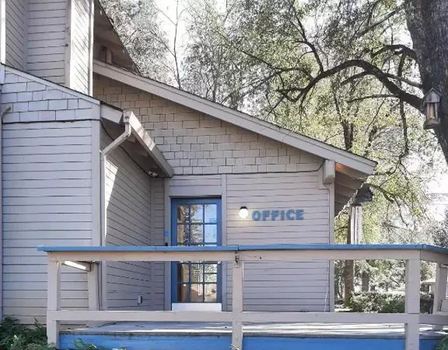 Alta Sierra Village Inn