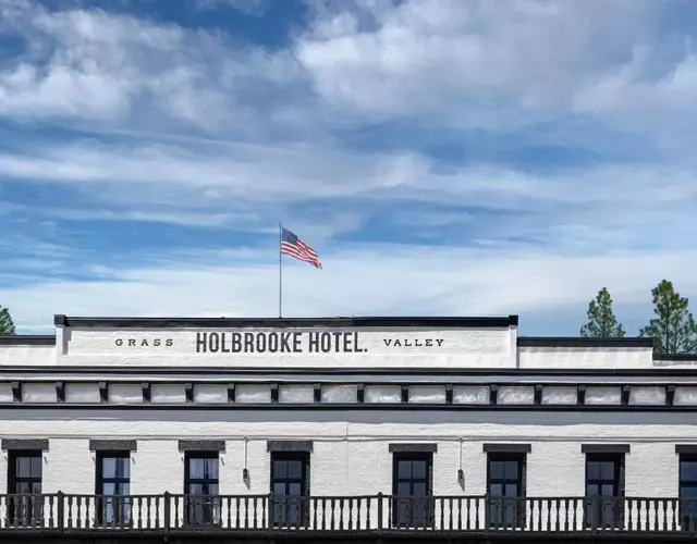 The Holbrooke Hotel