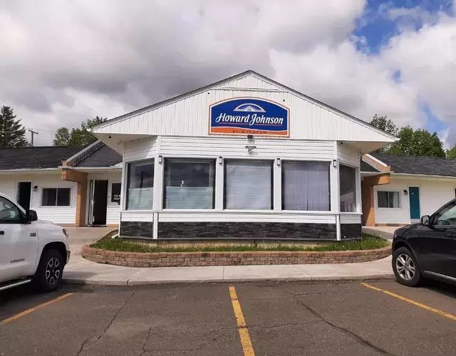 Howard Johnson by Wyndham Woodstock NB