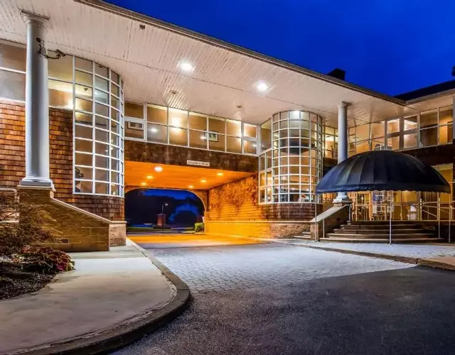 Best Western Plus The Inn & Suites at the Falls