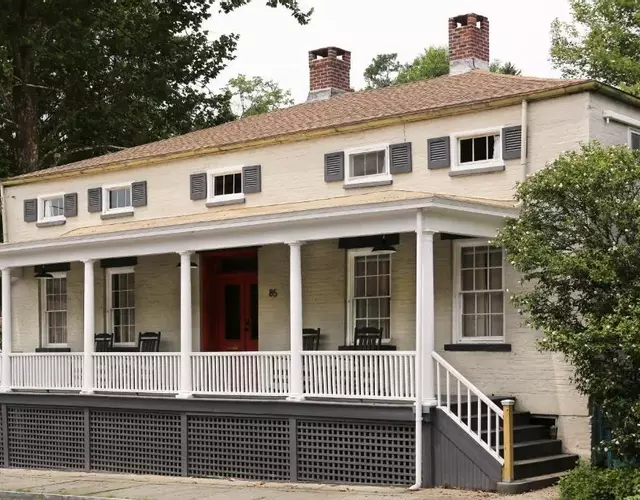 KIngston Carriage House