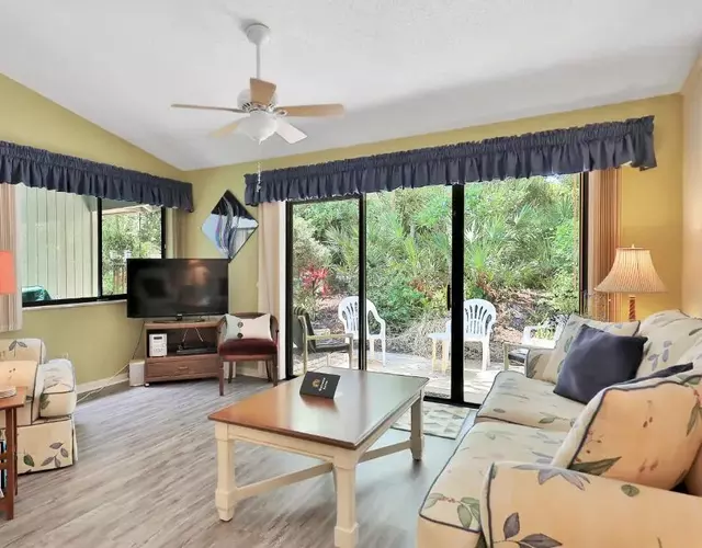 Buddy's Place at the Beach