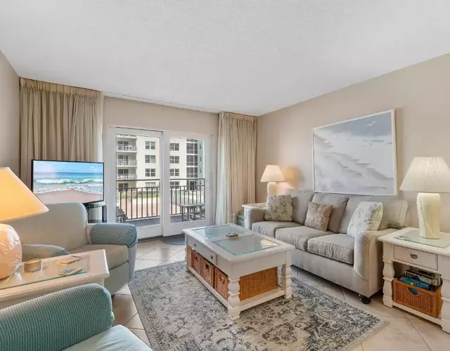 Sea Coast Gardens III 208