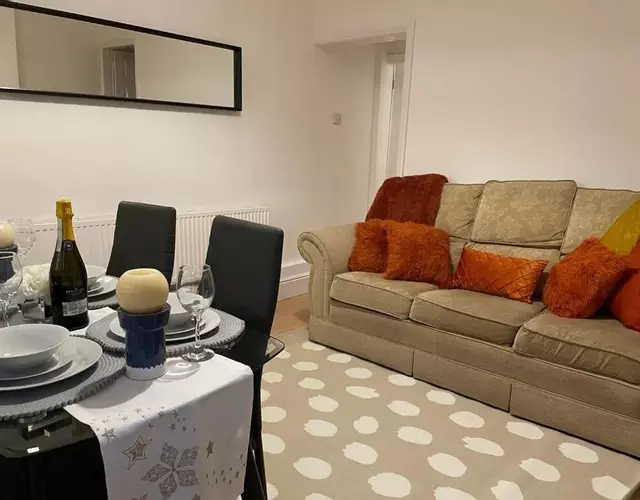 Centrally Located Home in Stoke on Trent