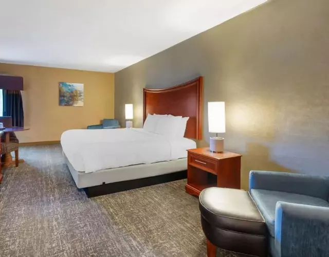 Clarion Inn