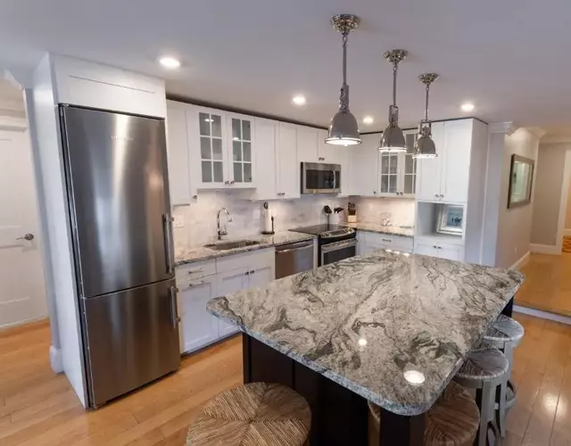 The Newport Lofts - 548 Thames Street