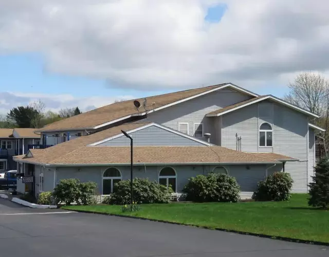 Days Inn by Wyndham Middletown/Newport Area