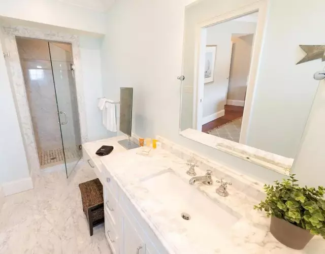 The Newport Lofts - 543 Thames Street