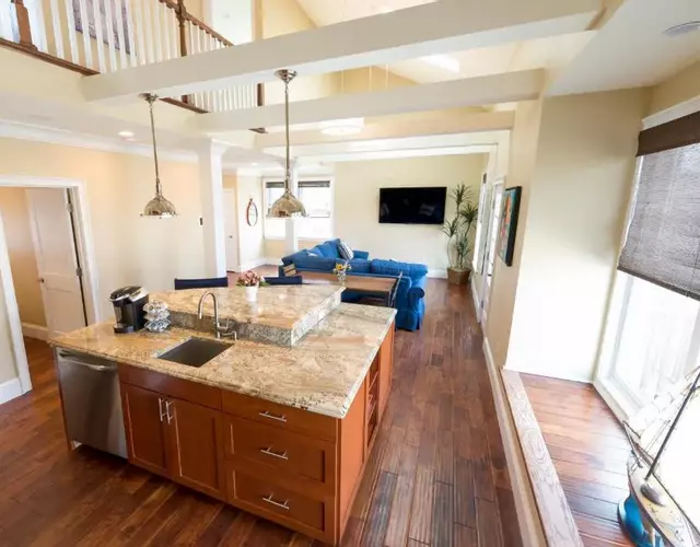 The Newport Lofts - 546 Thames Street