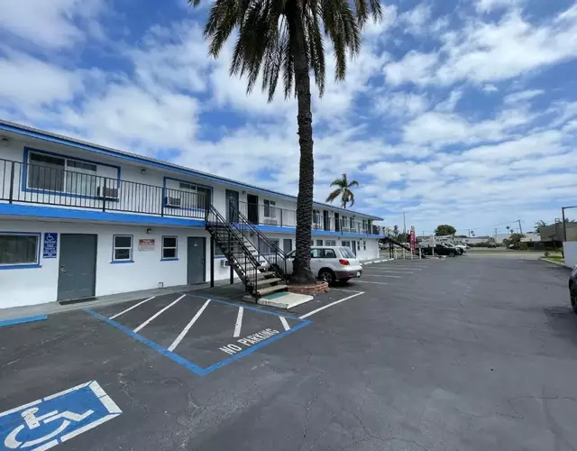 Sunny Sands Inn