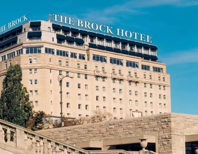 The Brock Niagara Falls Fallsview, Tapestry by Hilton