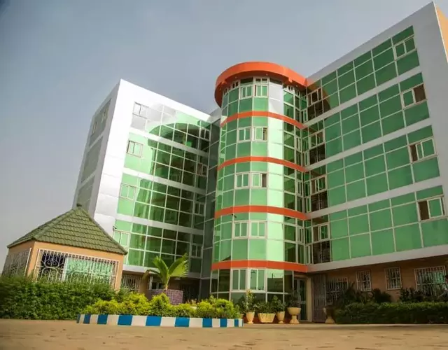 Hotel Univers 3 Aeroport Luxe