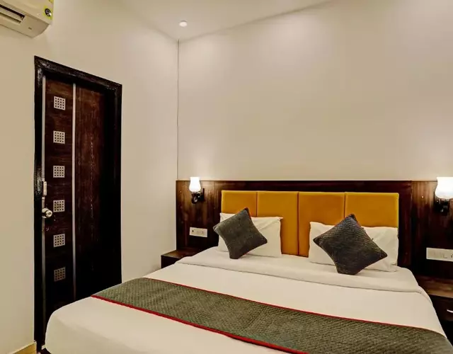 Collection O Sector 55 Noida Near Noida Stadium