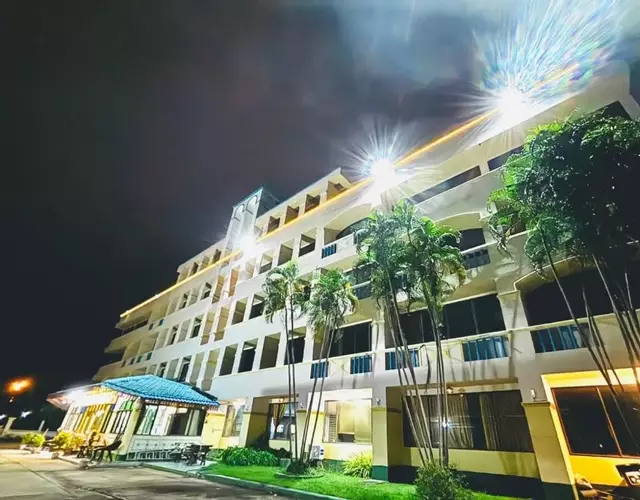 โรงแรมรอยัลจอมมณี เฮอริเทจ