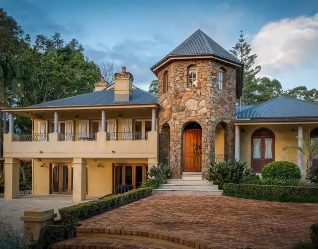 Victoria's At Ewingsdale