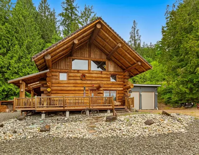 The Lodge in the Valley of the Moon