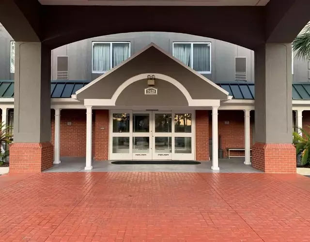 Country Inn & Suites By Radisson, Charleston North, SC