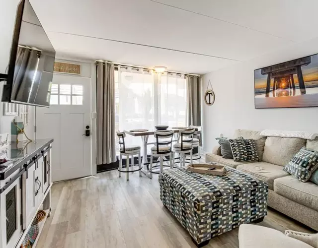 2 Blocks to Beach Modern Condo in North Wildwood!