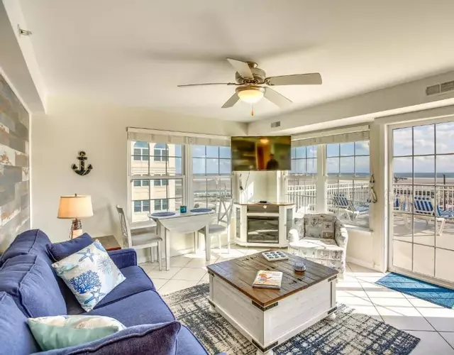 North Wildwood Condo - Beach Across Street!