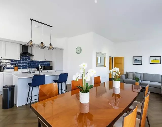 Northampton 3 Bed 3 Bathroom New Duplex Apartment