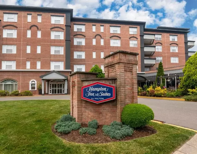 Hampton Inn & Suites Stamford