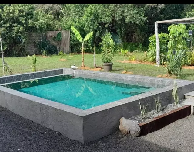 chambre dans villa avec piscine