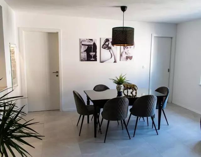 Apartmaji na placu