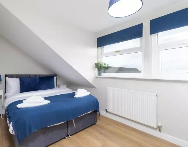 Cosy 2 Bedroom Apt Free Parking