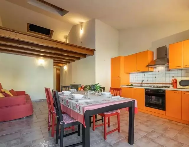 Ampio Appartamento In Centro