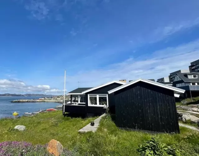 The Black House Tuapannguit 48