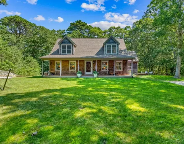 Vineyard Haven Hideaway