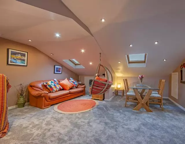 Premium 2nd floor 2 bed Apt sleeps 4 adults in Oban town