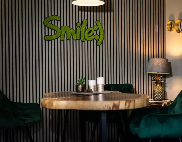 Boutique Apartments by Roy Oberhausen