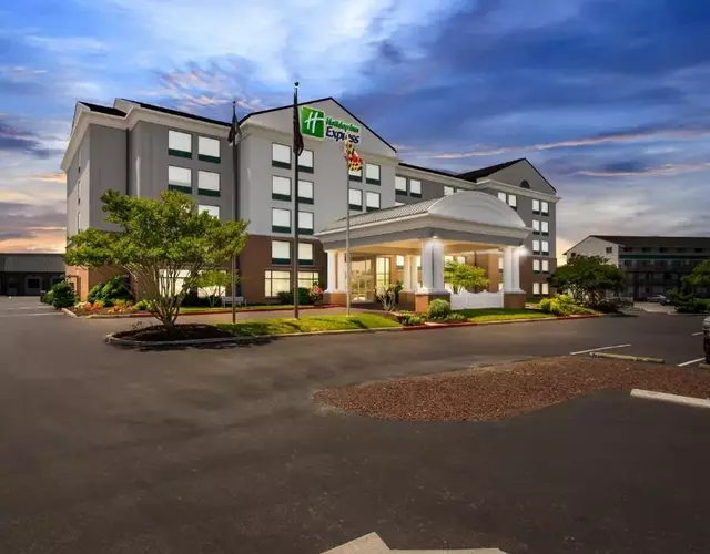 Holiday Inn Express & Suites - Ocean City by IHG