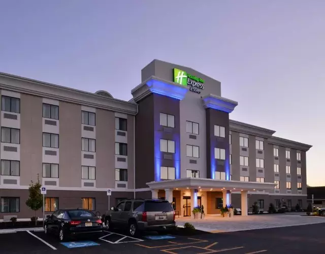 Holiday Inn Express and Suites West Ocean City by IHG