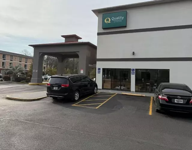 Quality Inn & Suites Biloxi - Ocean Springs