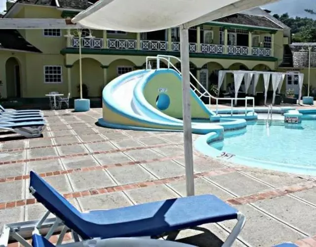 Private 2 Bedroom Beachfront Penthouse Condo Ocho Rios, Jamaica