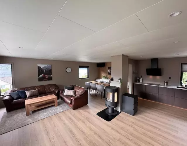 House near Odda, Dronningstien and Trolltunga