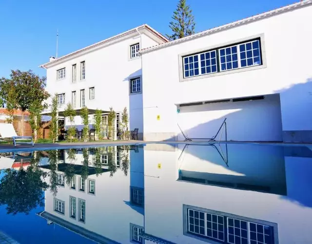 Art 4 You Carcavelos Suites