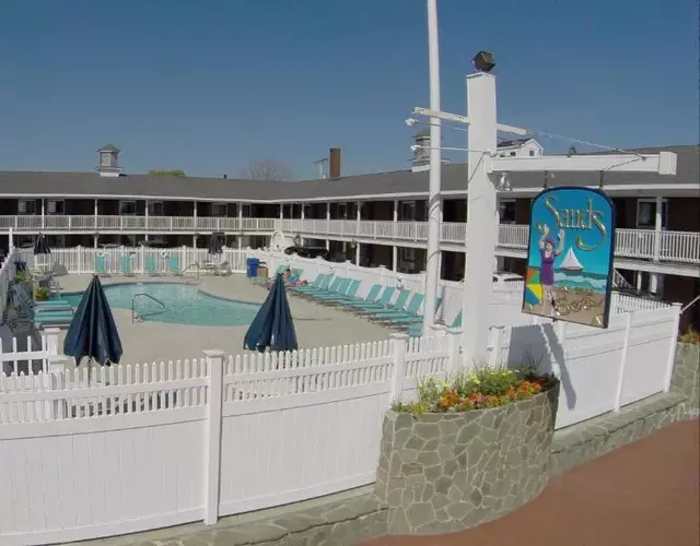 Sands By The Sea Motel