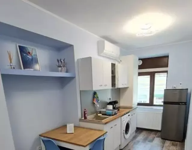 Apartament ultra central!