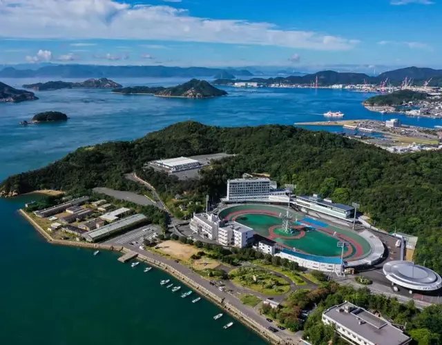 SETOUCHI KEIRIN HOTEL 10 by Onko Chishin