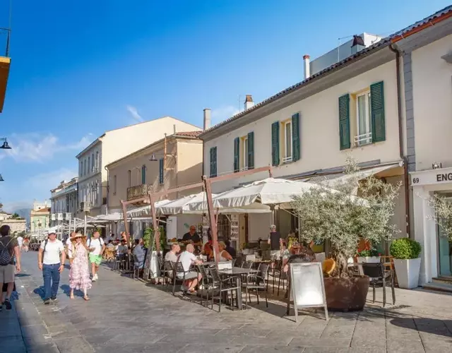 Nautilus Suites & Rooms