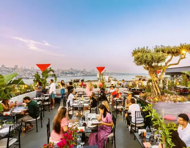 Seres Hotel Old City