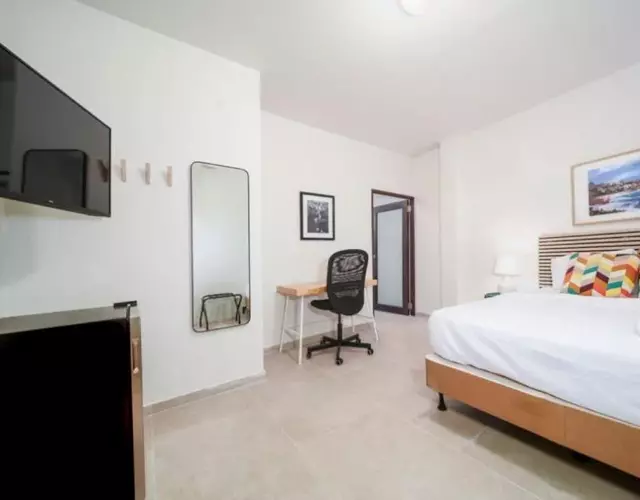 Accessible Suite, Roll In Shower, Modern Design and Prime San Juan Location