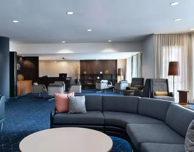 Courtyard by Marriott Omaha Aksarben Village
