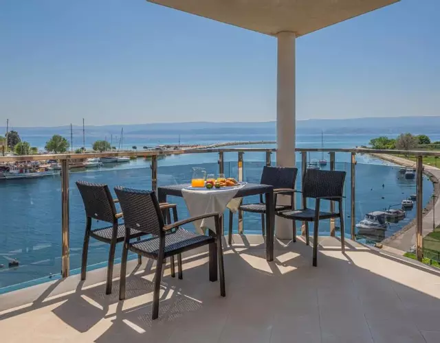 AP 4+2 in one of the most luxury building in Omis