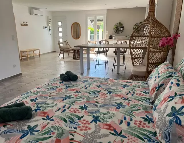 10 Min du Théatre antique à pied, sauna et fauteuil massant